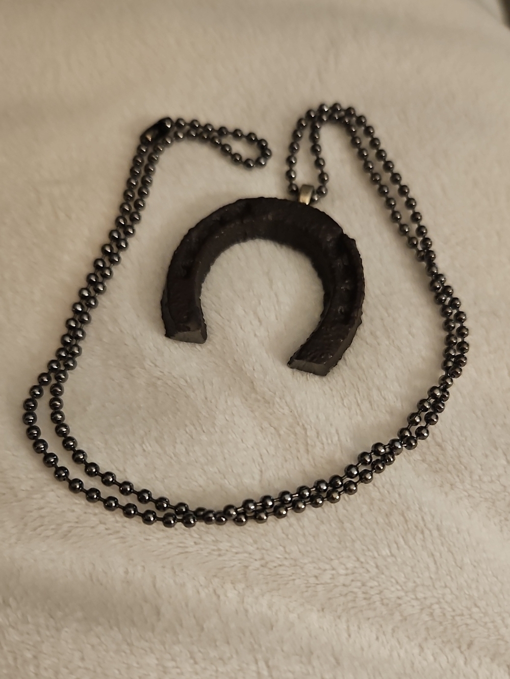 HANDMADE Unisex Rustic Pewter Horseshoe Gunmetal Ball Beaded Chain Necklace - Picture 5 of 5